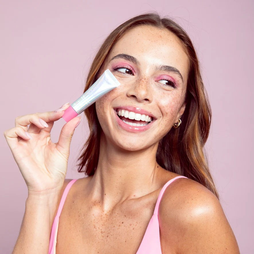 PoutScreen™ SPF50 Lip Treatment - Love Letter (Sheer Candy Pink) - Image 3